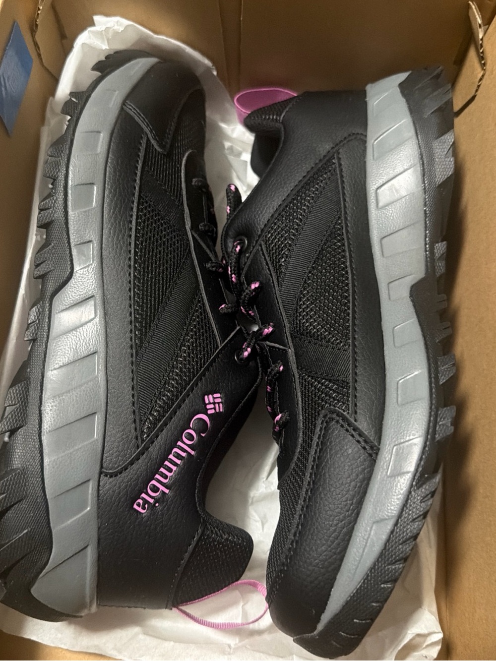 Columbia Cedar Coast Low Women’s Sz 10.